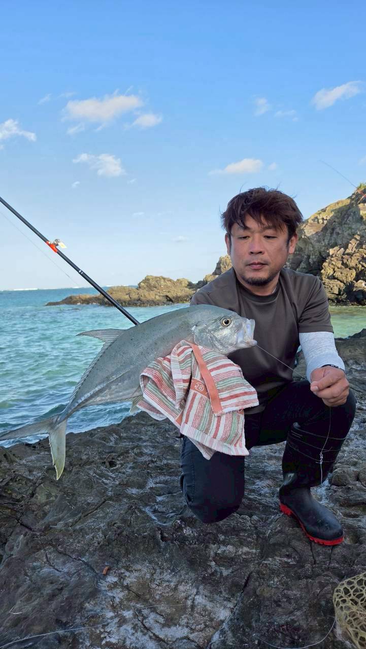 石垣島で打ち込み釣りでGTを釣り上げた浜ちゃん